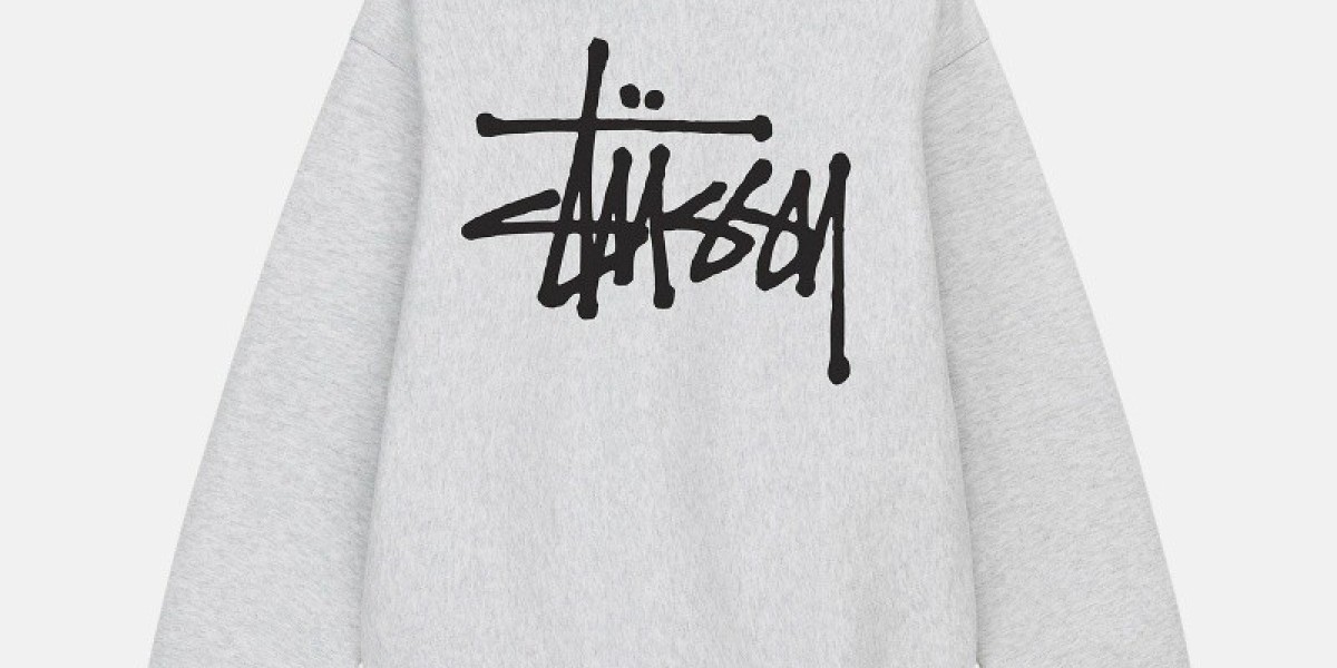 Stussy Hoodies: A Blend of Fashion and Functionality