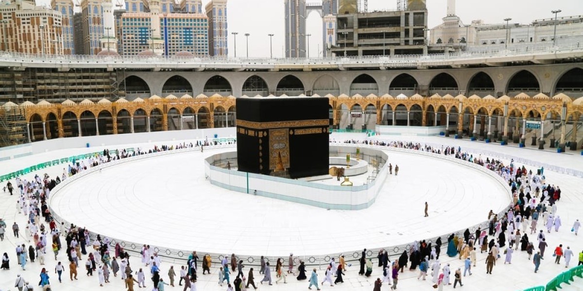 Top Tips for Finding Affordable Umrah Packages in 2025