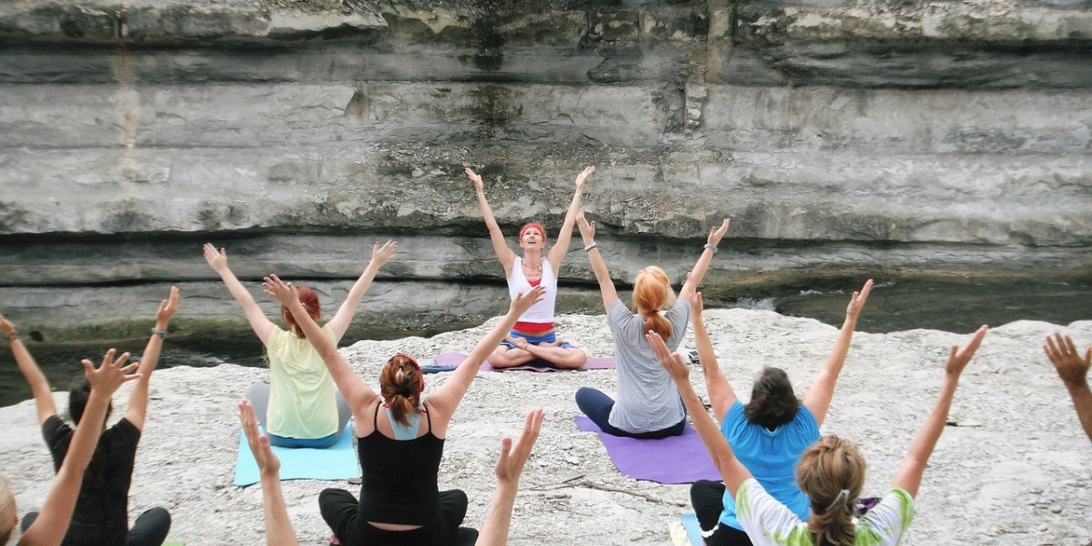 Why Rishikesh is the Ideal Destination for 100-Hour Yoga Teacher Training